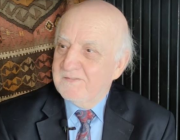 Altan Akışık kimdir?