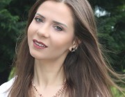 Betül Dikyol kimdir?
