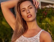 Chloe Loughnan kimdir?