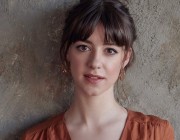 Daisy Edgar-Jones kimdir?