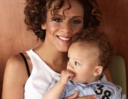 Defne Joy Foster kimdir?
