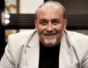 Deniz Yayın kimdir?