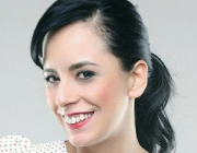 Ebru Saçar kimdir?