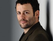 Erdil Yaşaroğlu kimdir?
