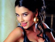Ezgi Sözüer kimdir?