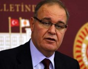 Faik Öztrak kimdir?