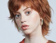 Lily Newmark kimdir?