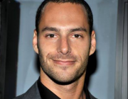 Lucas Akoskin kimdir?