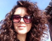Neşem Akhan kimdir?