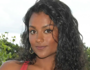Simone Ashley kimdir?