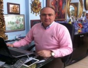 Vedat Yenerer kimdir?